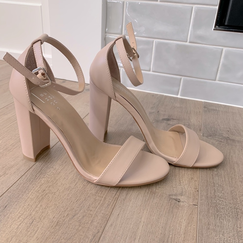 Strappy Nude Size 8 Heels
